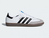 【2025】最新の「スニーカー」トレンドキーワード！｜足元からファッションを楽しもう♪