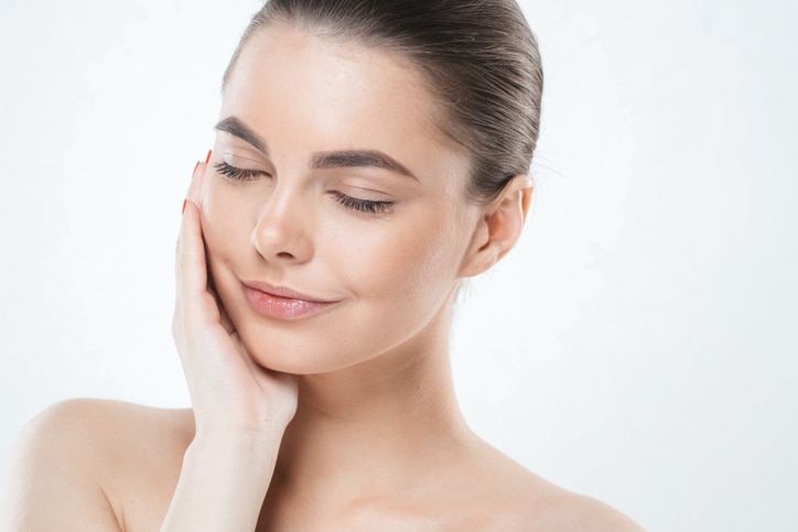 ふっくらハリに満ちた肌に!おすすめシワ改善化粧品6選