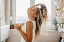 髪のトラブル対策に頭皮のケアを！女性におすすめのスカルプケア商品に注目