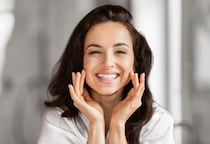 見た目年齢は「歯ぐき」で決まる？美肌の敵「糖化」は口の中でも起こっていた！
