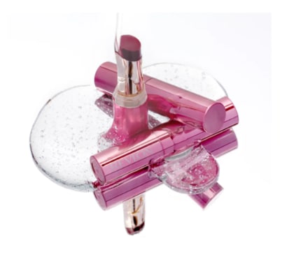 うるんだツヤ&ぷっくり感!レブロン人気リップにフェミニンな「ミルキーブラウン」登場