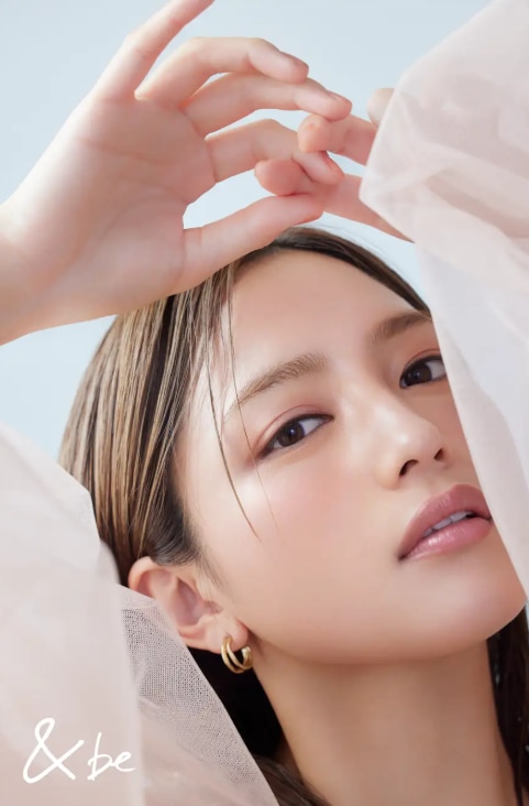 粉感レスで叶える上質なツヤ肌!「&be」より光で操るハイライター3色新登場