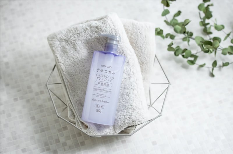 精油ブレンドで心ほぐれるメイクオフ！人気の無添加ジェルクレンジングに新作登場