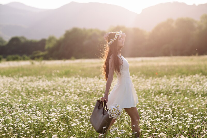 ハイブランドの薄い財布でスマートに!おすすめ8選と選び方