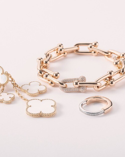 ブランドのジュエリー