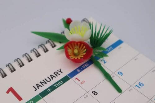 1月のカレンダーと梅の飾り
