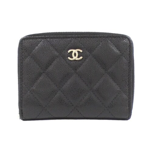 シャネルの二つ折り財布