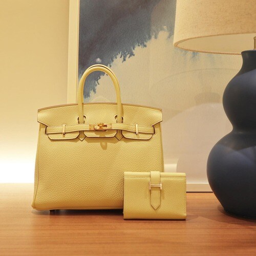 イエローのバーキンとエルメスの財布