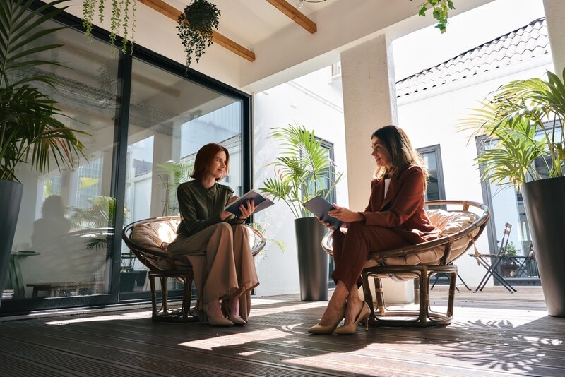 30代で選びたいレディース名刺入れ10選!上質で永く使える人気ブランドを厳選