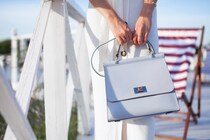 ハイブランドの定番バッグ24選｜流行り廃りのないブランドバッグを一生ものに