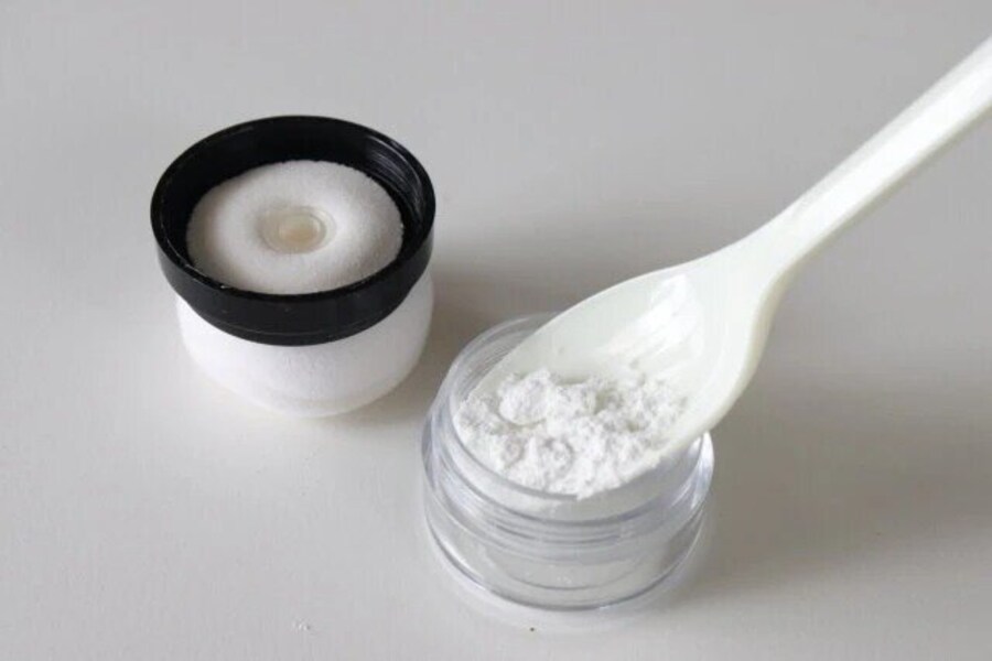 ダイソーのリピ確の詰め替え容器 ダイソーのスポンジ付チーク容器の詰め替え方法