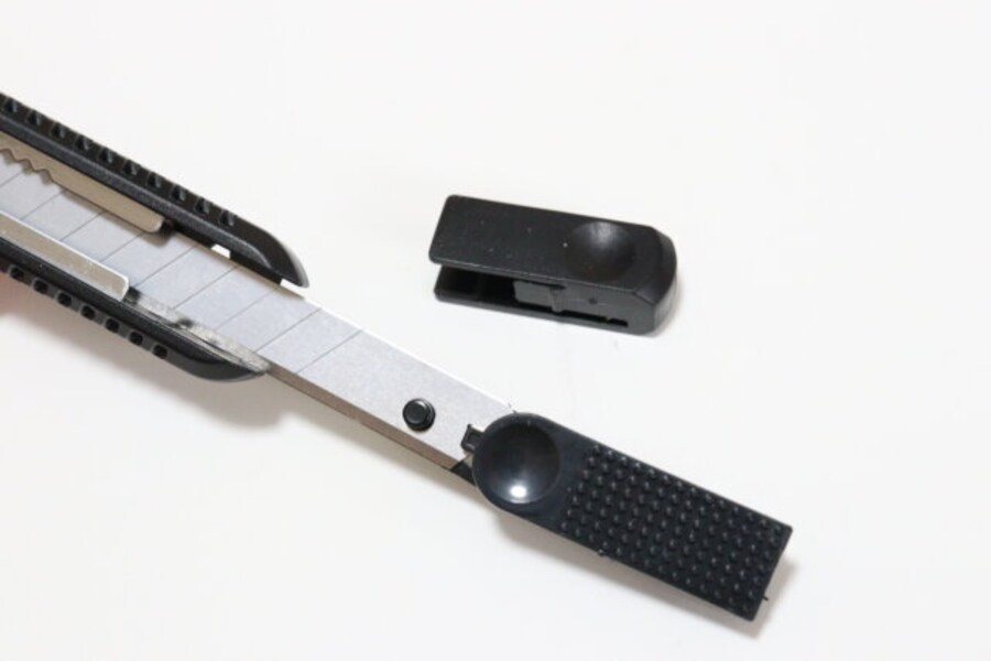 マグネット付カッター(ブラック、9mm) 取り替え可 マグネット付カッター(ブラック、9mm) 取り替え可