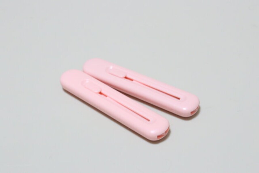 セリアのスライド式かみそり セーフティーガード付き 2Pのビジュアル