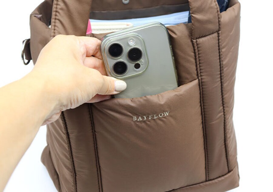 ベイフローキルティングバッグブラウン2way5ポケット底板フロントポケット