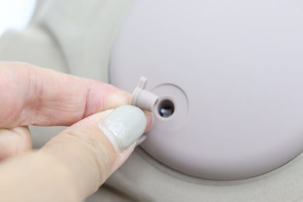 手動プレス式ネックピロー(収納袋付) 空気入れ口 手動プレス式ネックピロー(収納袋付) 空気入れ口