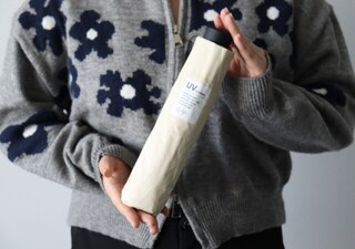 700円は安すぎだよ～！晴雨兼用でしっかりとした作り！ハイスペックな100均の折り畳み傘