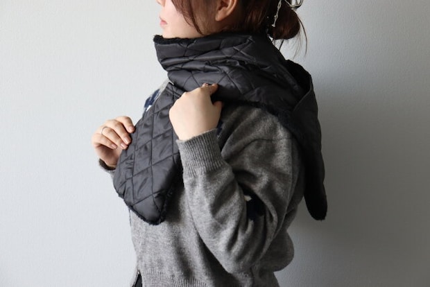 ロング裏ボアマフラー（格子柄、ポケット付）　着用例