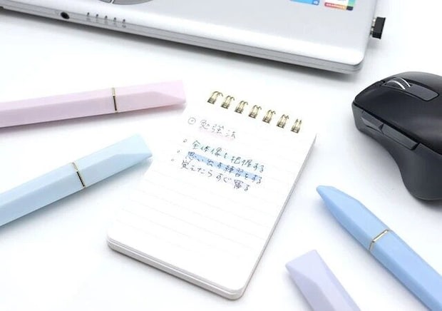 ダイソー マーカーペン(CHM、角型、ブルー、2本) マーカーペン(CHM、角型、ピンク&パープル、2本) ダイソーの可愛いマーカーペン(CHM、角型、ブルー、2本)とマーカーペン(CHM、角型、ピンク&パープル、2本)