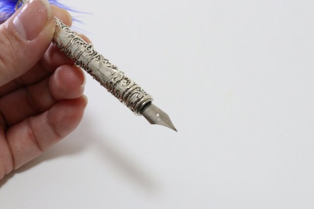 セリア 羽根ペン 万年筆タイプのペン先 セリアの羽根ペン万年筆タイプのペン先