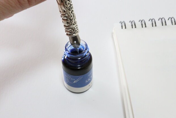 セリアの羽根ペンの使用感1