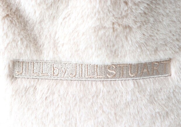 宝島社雑誌付録sweet12月号のジルスチュアートのファーバッグ＆ハートポーチチャーム3