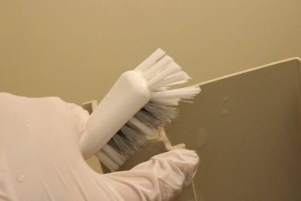 バス用排水口ブラシ 使用例 バス用排水口ブラシ 使用例