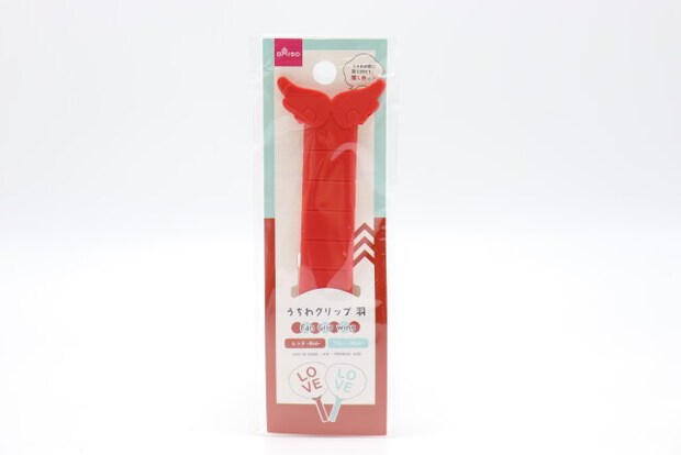 ダイソー うちわグリップ(羽、レッド、ブルー) パッケージ ダイソー うちわグリップ(羽、レッド、ブルー) パッケージ