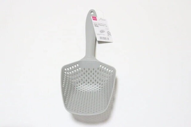 ダイソーの大きいザルスプーン（角型）のパッケージ