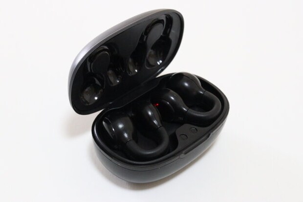 ダイソー イヤピタッ 完全ワイヤレスステレオイヤホン ダイソーのイヤピタッ 完全ワイヤレスステレオイヤホンのケース