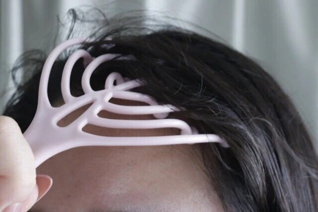 ひんやりリフレッシュローラー頭皮用 使用例 ひんやりリフレッシュローラー頭皮用 使用例