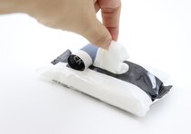 100均で買っといて助かった！出先で気づいて焦った…アレをさっとお手入れできるシート