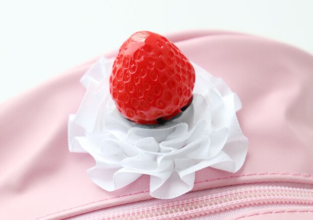 いちご ロールケーキポーチいちご