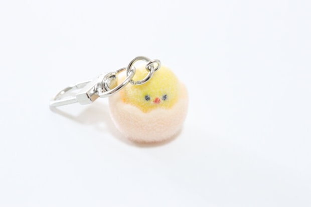 ダイソー フロッキーキーホルダー ひよこ、にわとり ダイソーのかわいいフロッキーキーホルダー ひよこ、にわとり