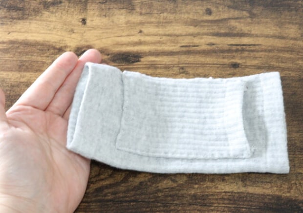 セリアさんありがとう!ポケットつきって発明じゃない?!寒い日にあると助かるアイデアグッズ