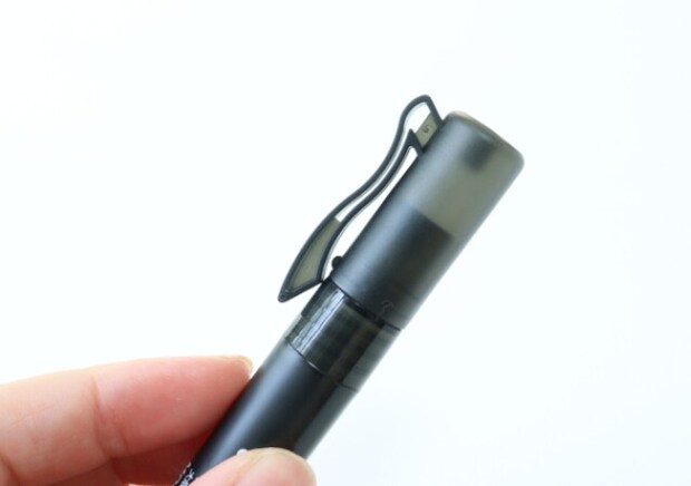 長年の悩みを一発で解消!メガネの使い心地が即アップする100均便利グッズ