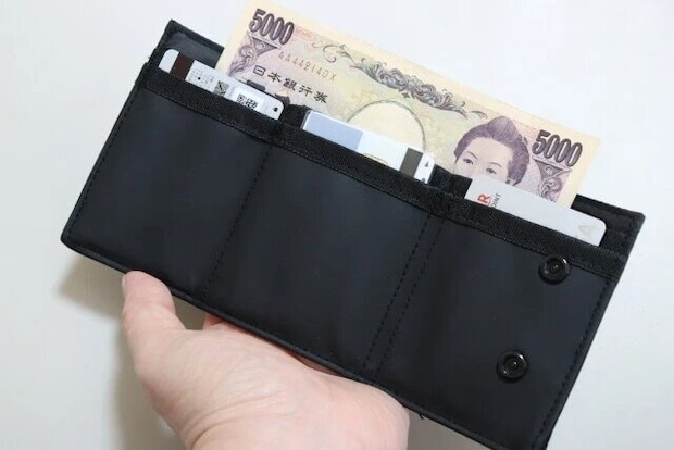 ダイソー 三つ折り財布 ダイソー 三つ折り財布