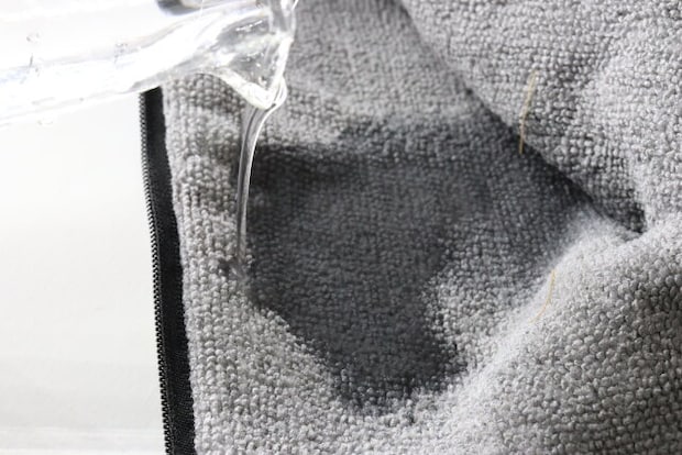 折り畳み傘カバー（ＢＫ）　ダイソー　吸水力