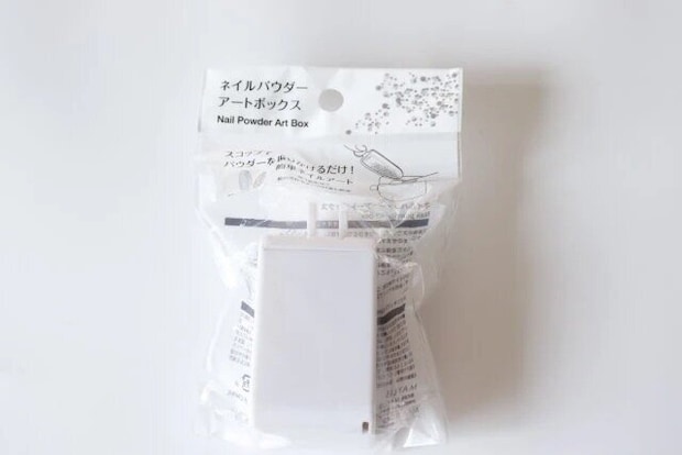ダイソー　ネイルパウダー アートボックス　パッケージ