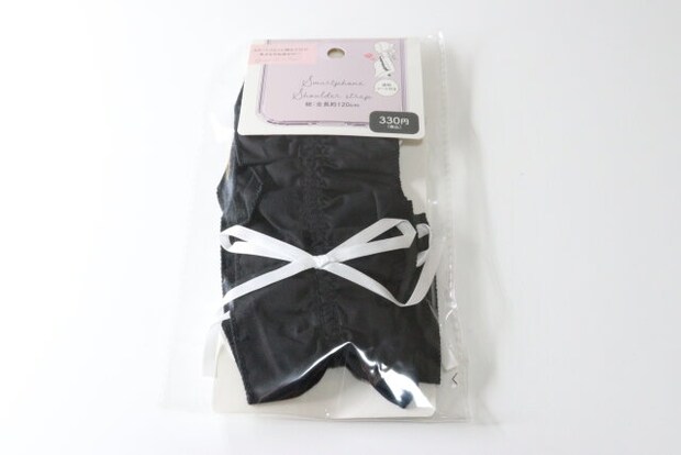ダイソー ショルダーストラップ(くしゅくしゅリボン、シート付き) ダイソーのショルダーストラップ(くしゅくしゅリボン、シート付き)のパッケージ