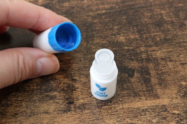 セリア リフレッシュスティック セリアのリフレッシュスティックの下部の清涼アロマ