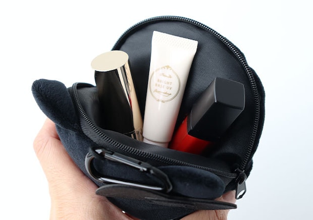 ふわふわフェイスポーチ収納力