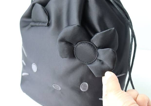 ハローキティフェイス巾着ポーチ