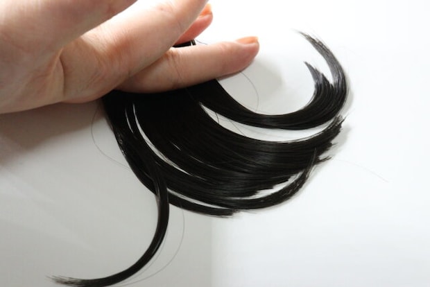 前髪ウィッグ（ベーシックカラー）　癖