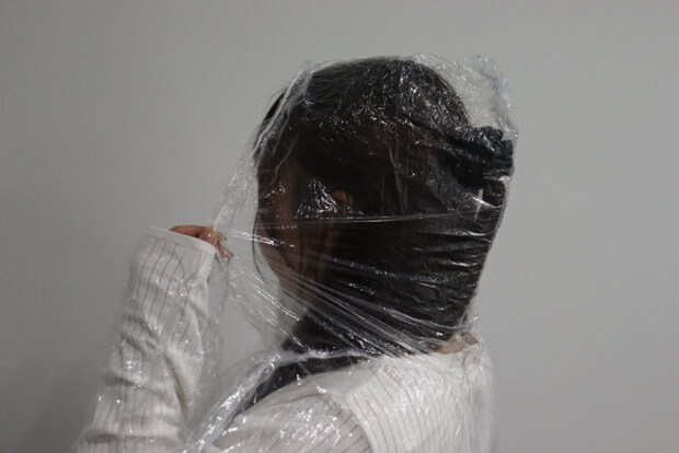 セリア ケース付きレインコート 大人用 セリアのケース付きレインコート 大人用はフード付き