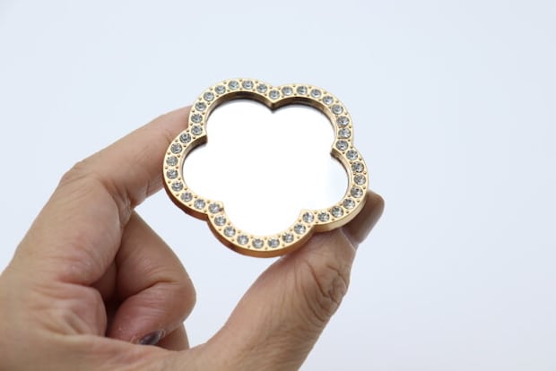 ダイソー スマホミラー(フチビジュー) ダイソー スマホミラー(フチビジュー)