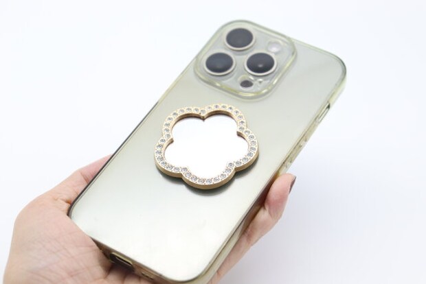 ダイソー　スマホミラー（フチビジュー）　使用例