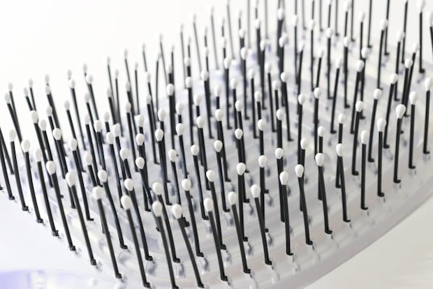 立てられる乾きやすいブローブラシ　ピン