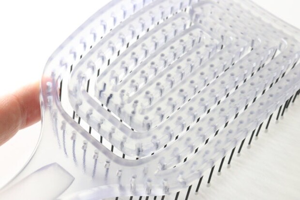 立てられる乾きやすいブローブラシ　形状