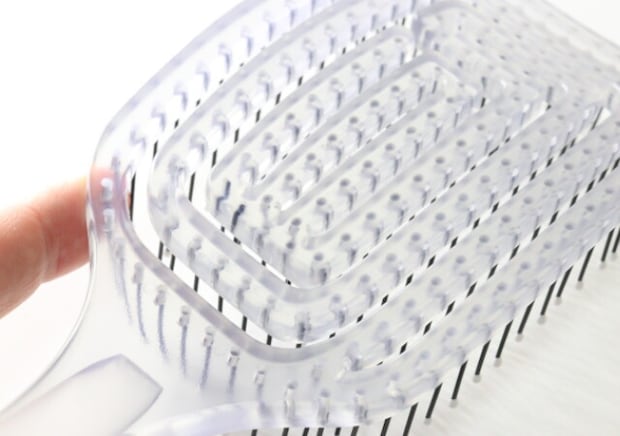 人気商品に大きめサイズ出た～！さらに使い心地がアップ！時短できる100均優秀ヘアブラシ