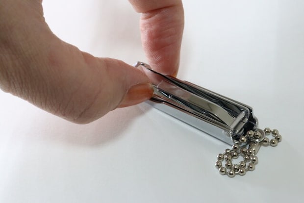 スリムコンパクト爪切り　開き方